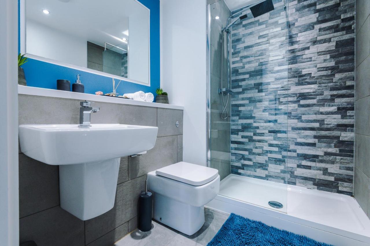 Bright, Luxury Aparthotel, Excellent Location Ливърпул Екстериор снимка
